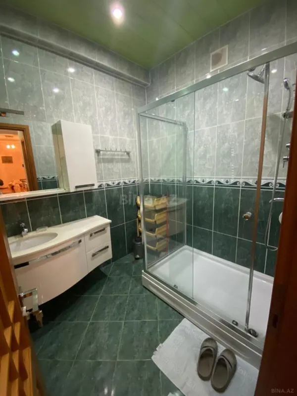 Kirayə verilir 2 otaqlı mənzil 90 m²