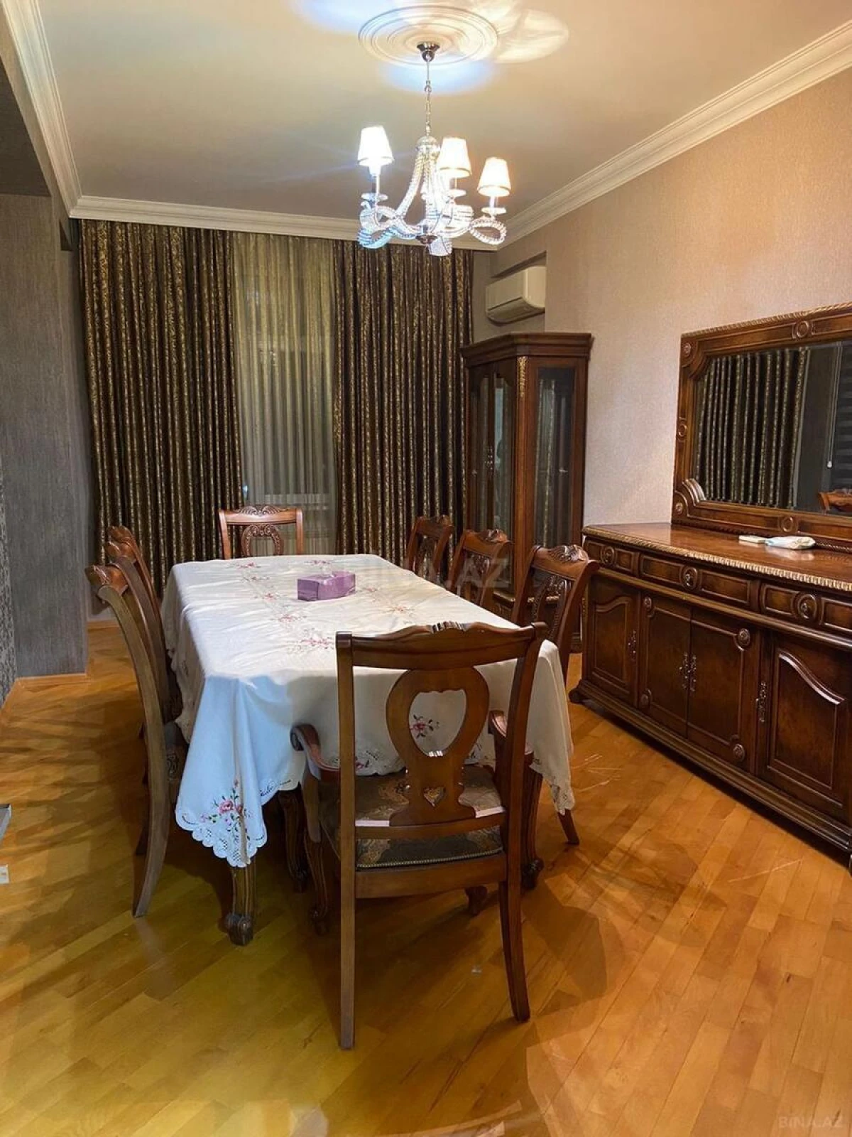 Kirayə verilir 2 otaqlı mənzil 90 m²