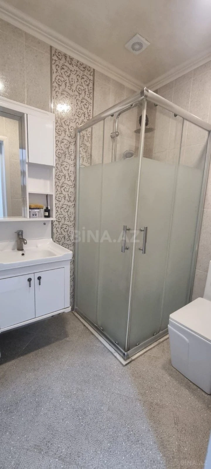 Satılır 2 otaqlı mənzil 65 m²