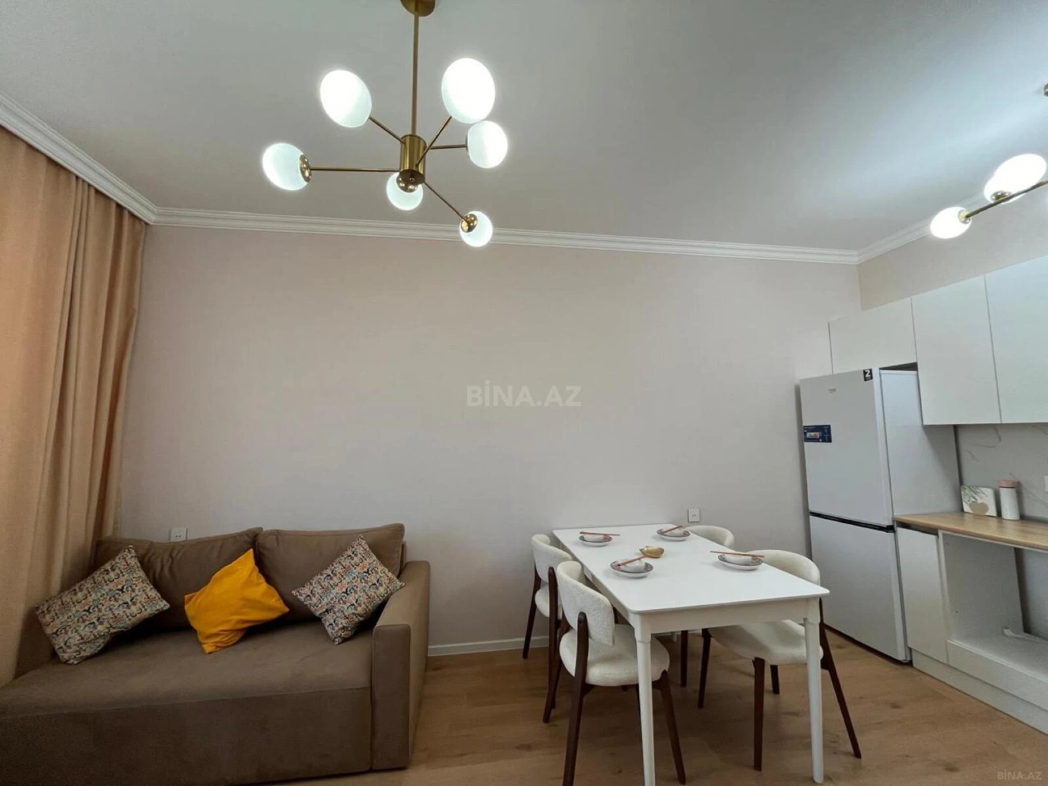 Kirayə verilir 2 otaqlı mənzil 55 m²