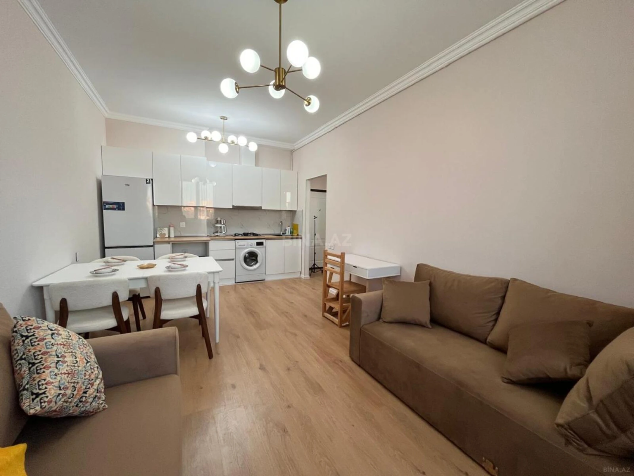 Kirayə verilir 2 otaqlı mənzil 55 m²