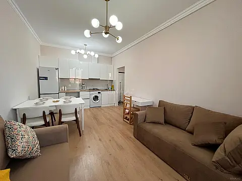 Kirayə verilir 2 otaqlı mənzil 55 m²