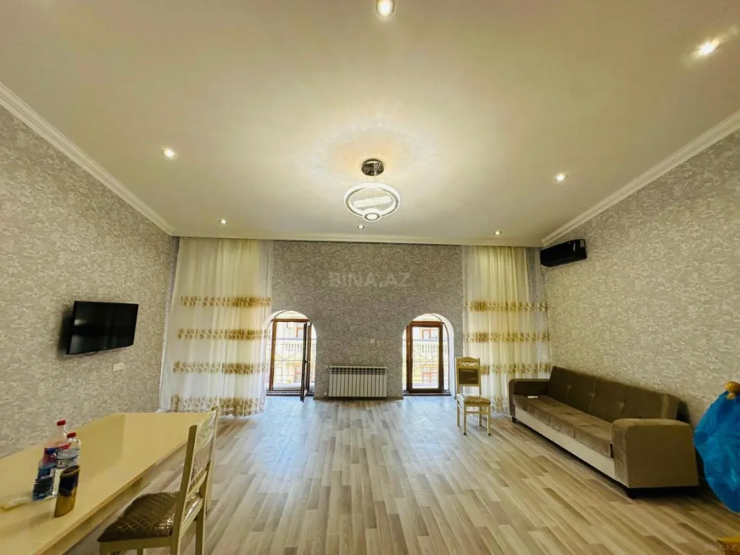 Kirayə verilir 2 otaqlı mənzil 70 m²