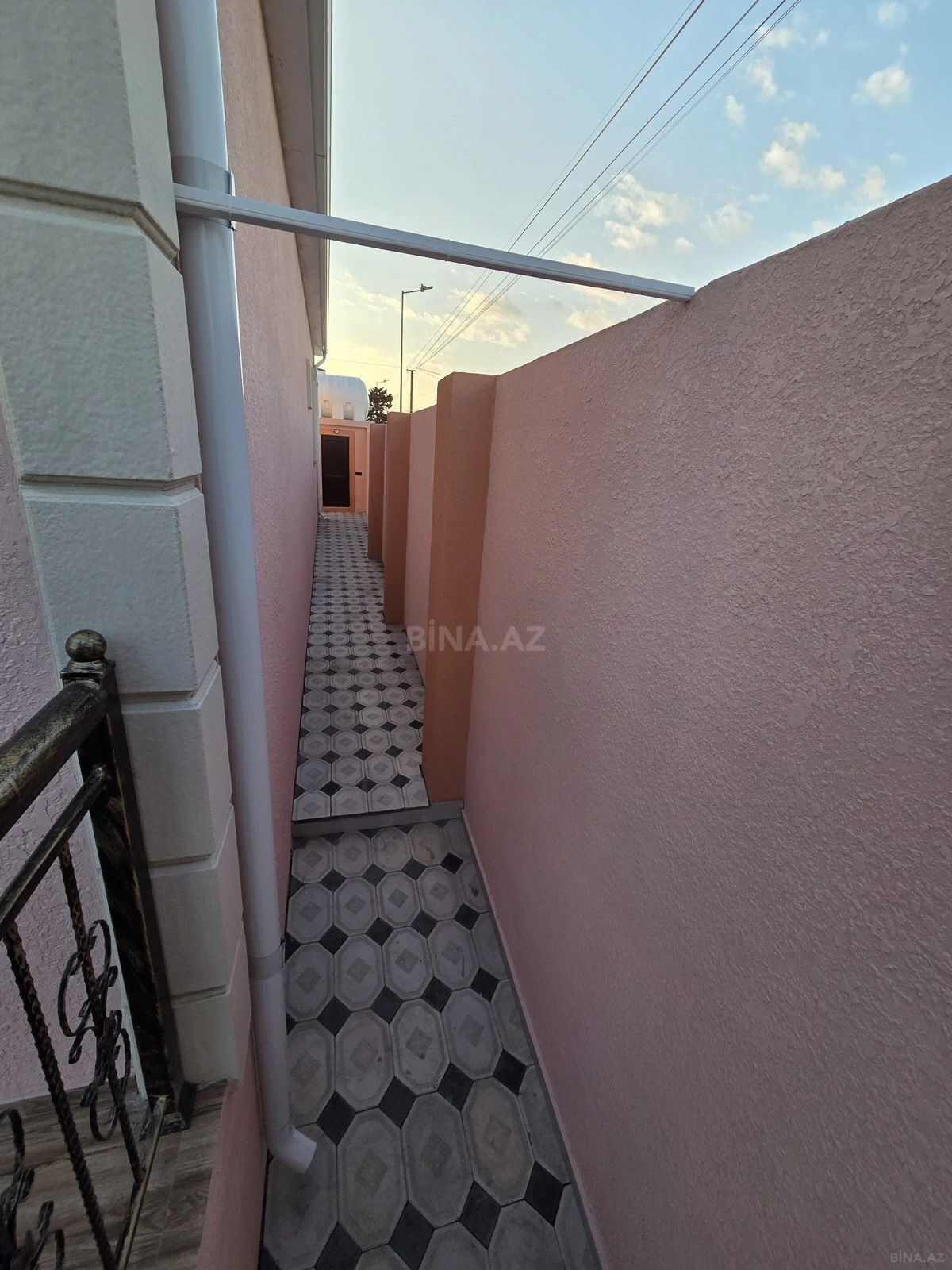 Satılır 4 otaqlı həyət evi 120 m²