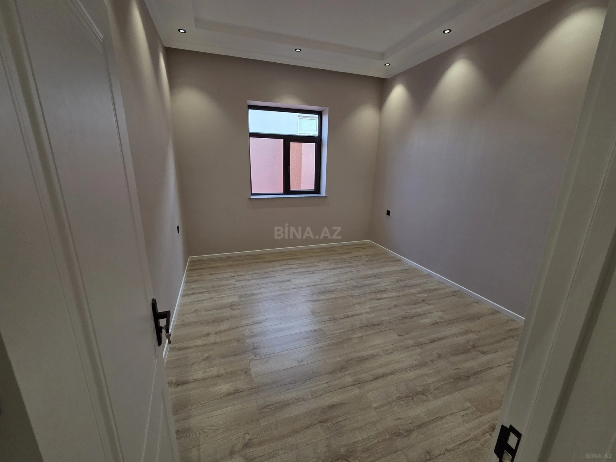 Satılır 4 otaqlı həyət evi 120 m²