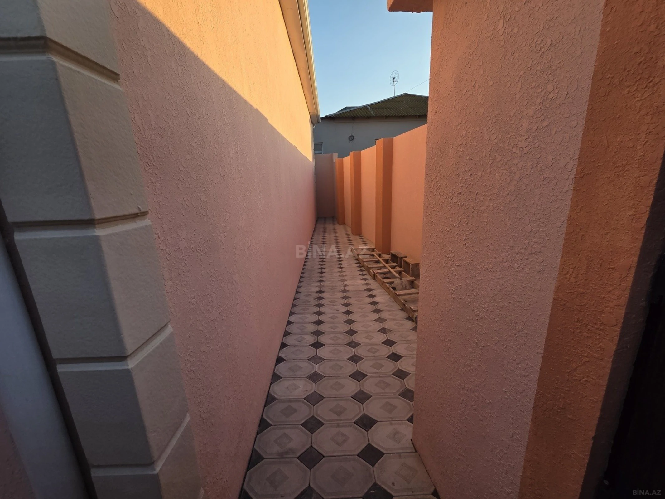 Satılır 4 otaqlı həyət evi 120 m²