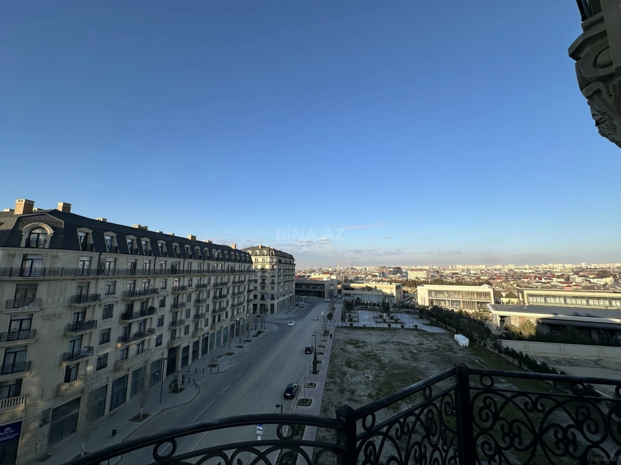 Satılır 3 otaqlı mənzil 120 m²