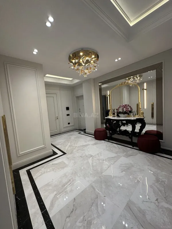 Satılır 3 otaqlı mənzil 120 m²