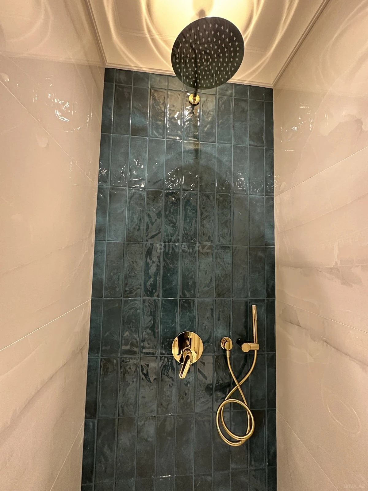 Satılır 3 otaqlı mənzil 120 m²