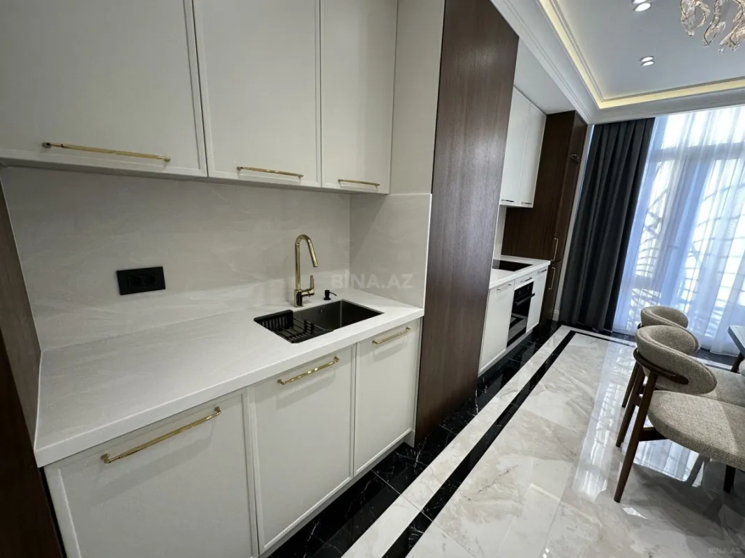 Satılır 3 otaqlı mənzil 120 m²