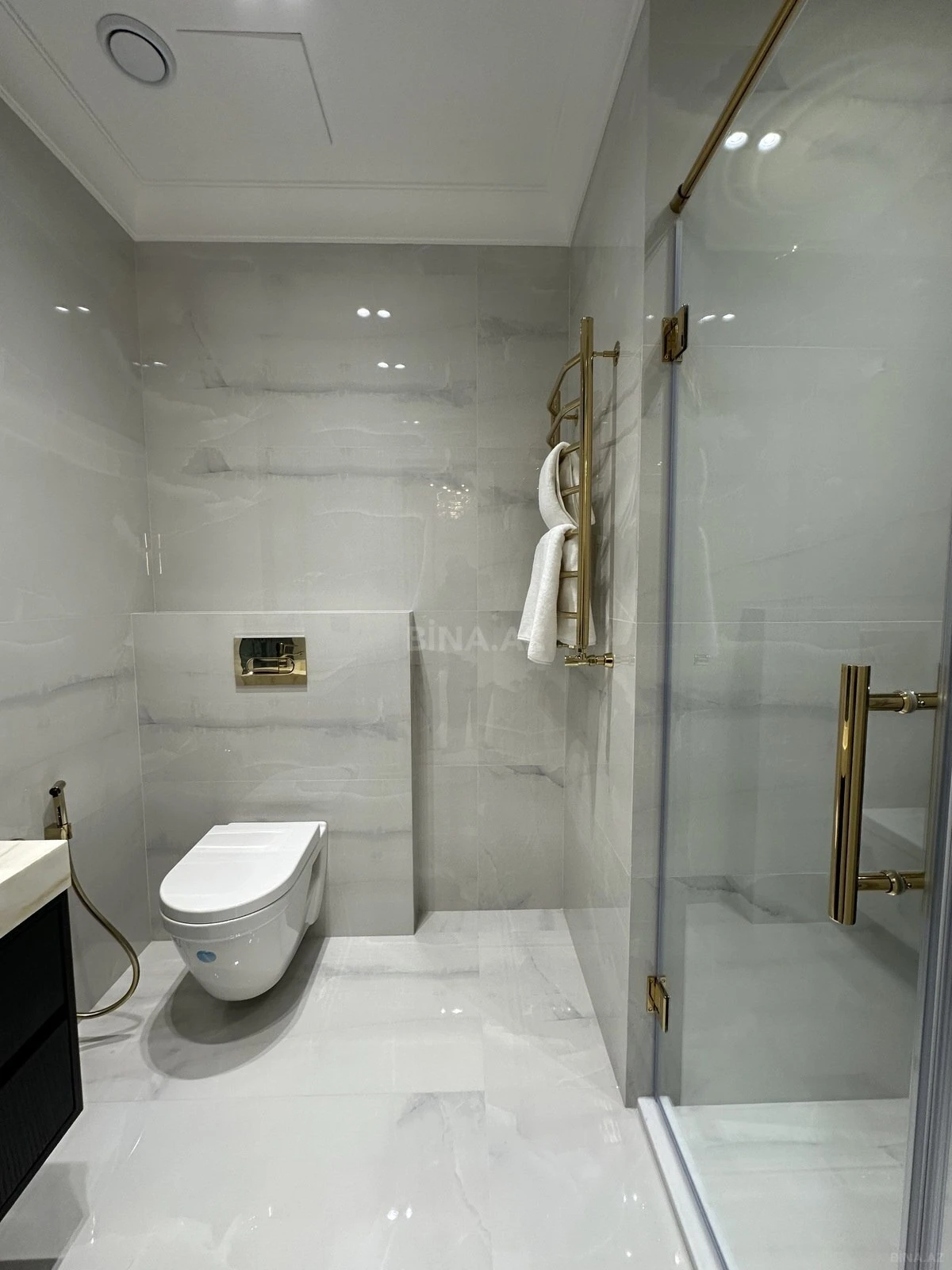 Satılır 3 otaqlı mənzil 120 m²