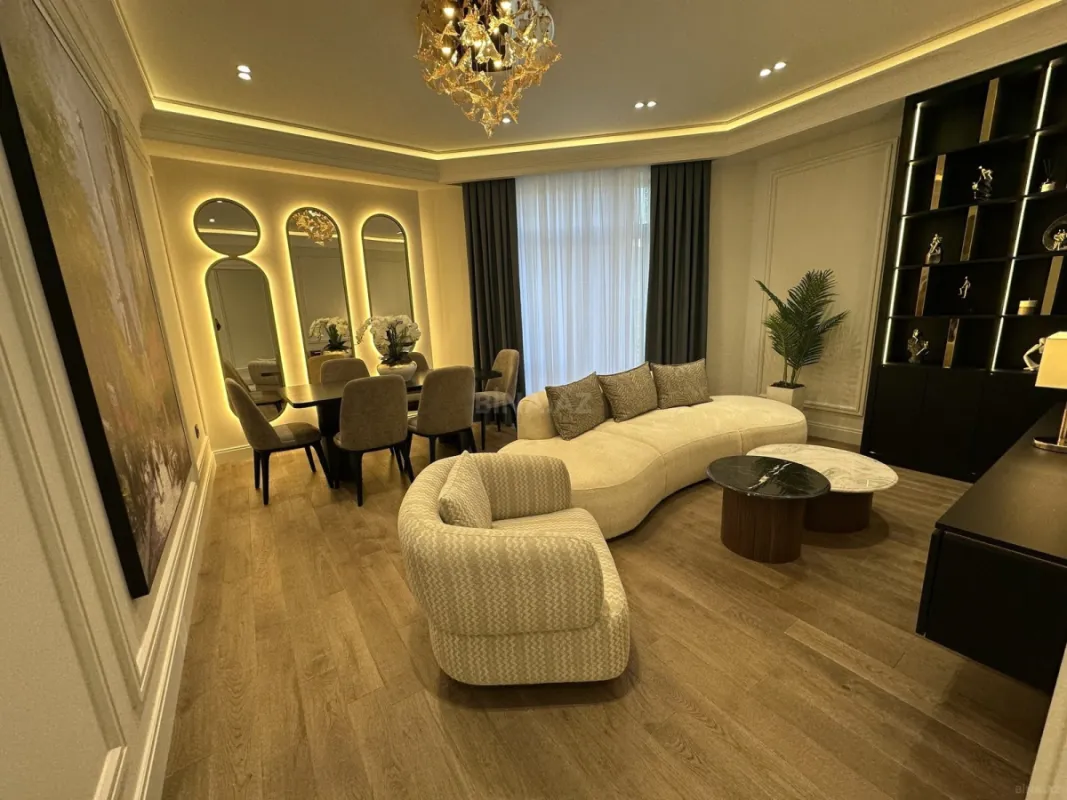 Satılır 3 otaqlı mənzil 120 m²