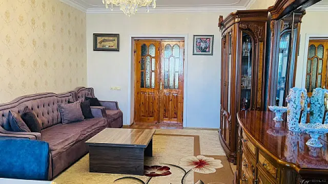Satılır 3 otaqlı mənzil 90 m²