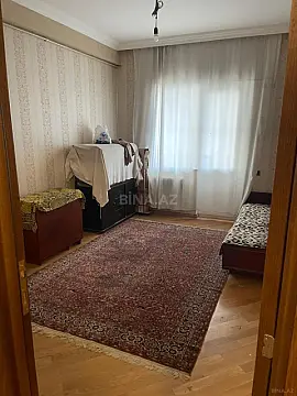 Satılır 2 otaqlı mənzil 106 m²