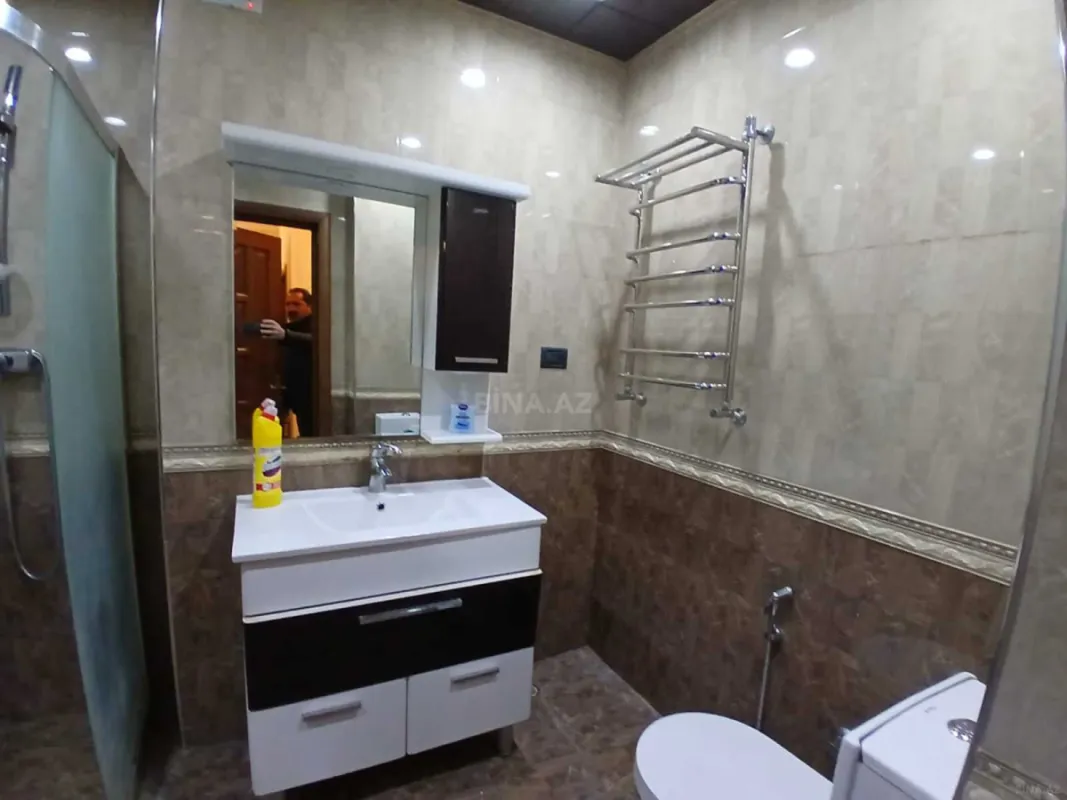 Satılır 2 otaqlı mənzil 106 m²