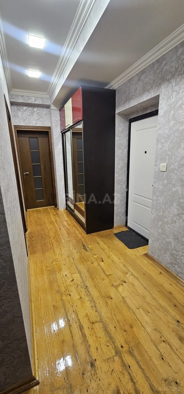 Satılır 2 otaqlı mənzil 73 m²