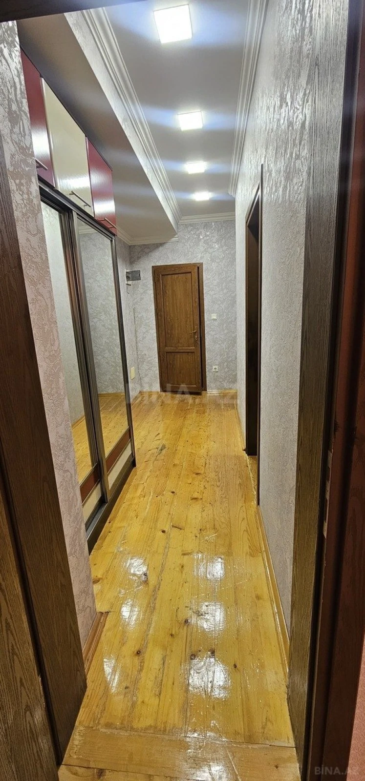 Satılır 2 otaqlı mənzil 73 m²