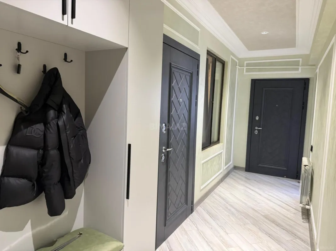 Satılır 4 otaqlı mənzil 120 m²