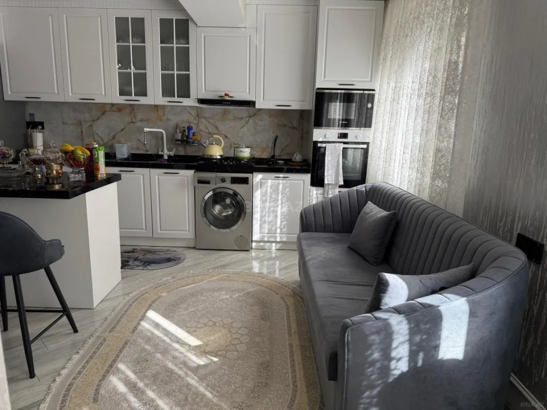 Satılır 4 otaqlı mənzil 120 m²