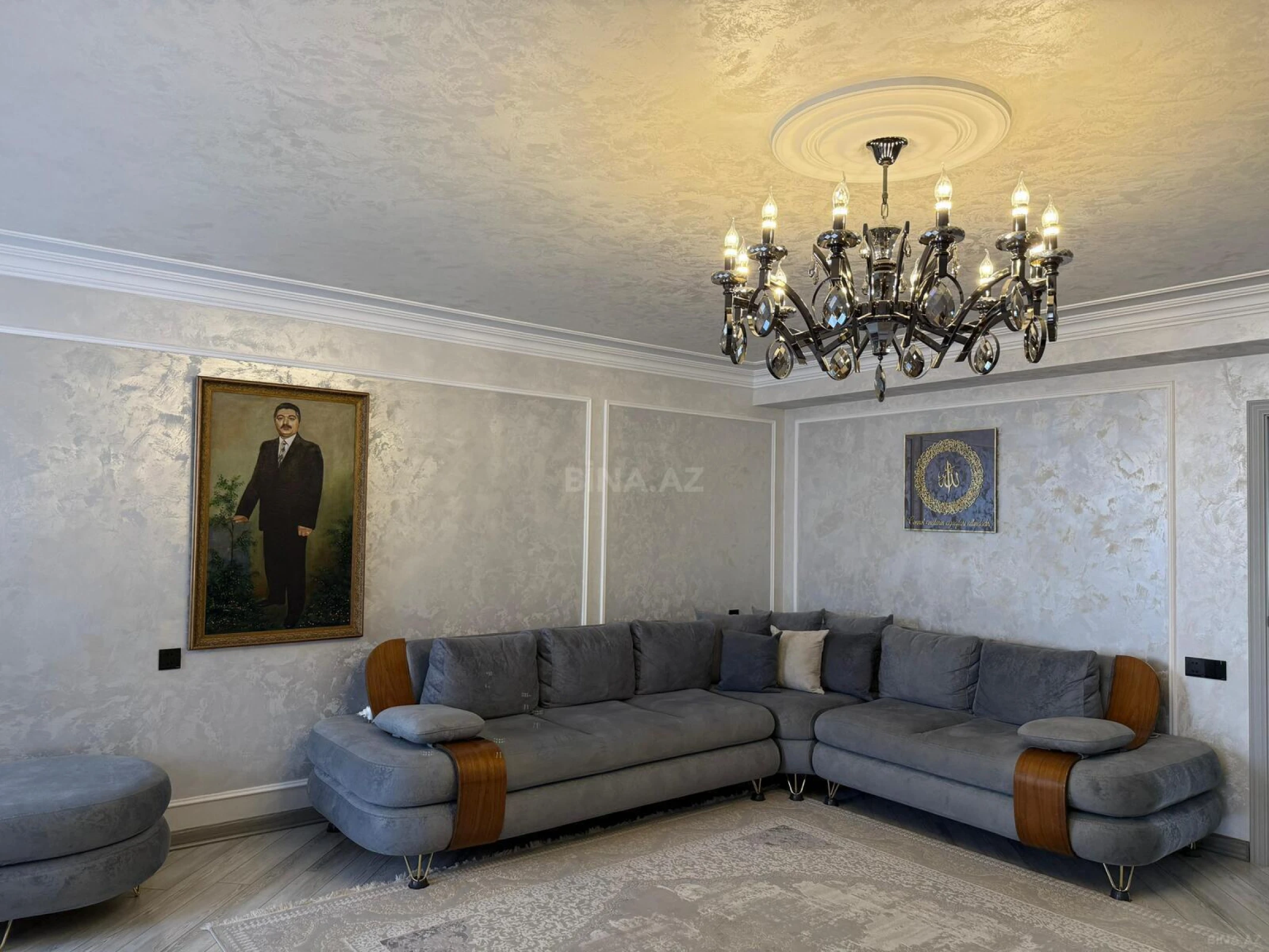 Satılır 4 otaqlı mənzil 120 m²