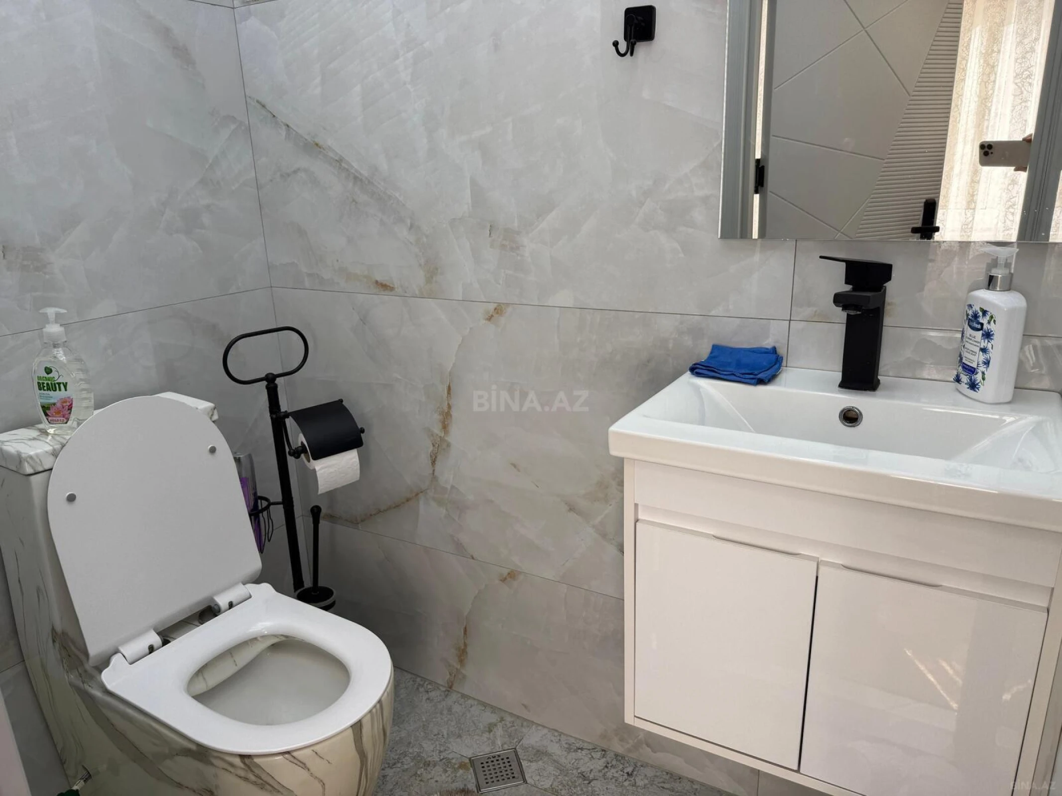 Satılır 4 otaqlı mənzil 120 m²