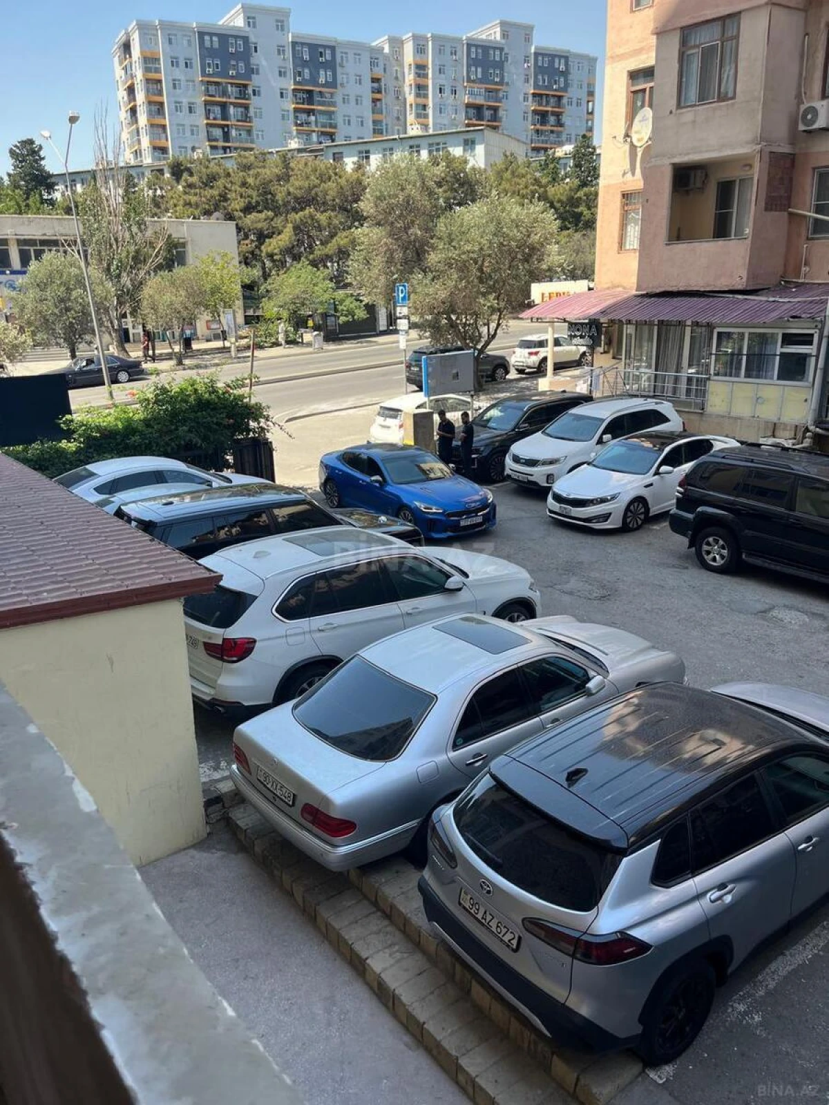 Satılır 3 otaqlı mənzil 129 m²