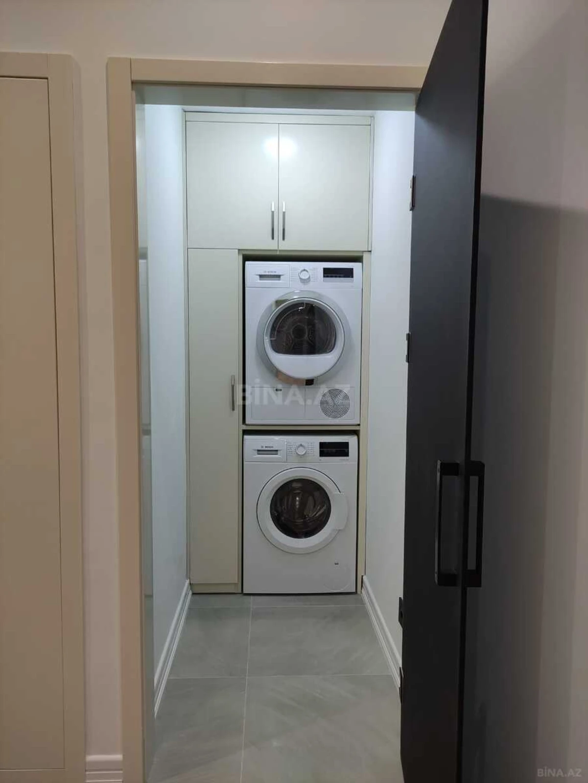 Satılır 2 otaqlı mənzil 77.7 m²