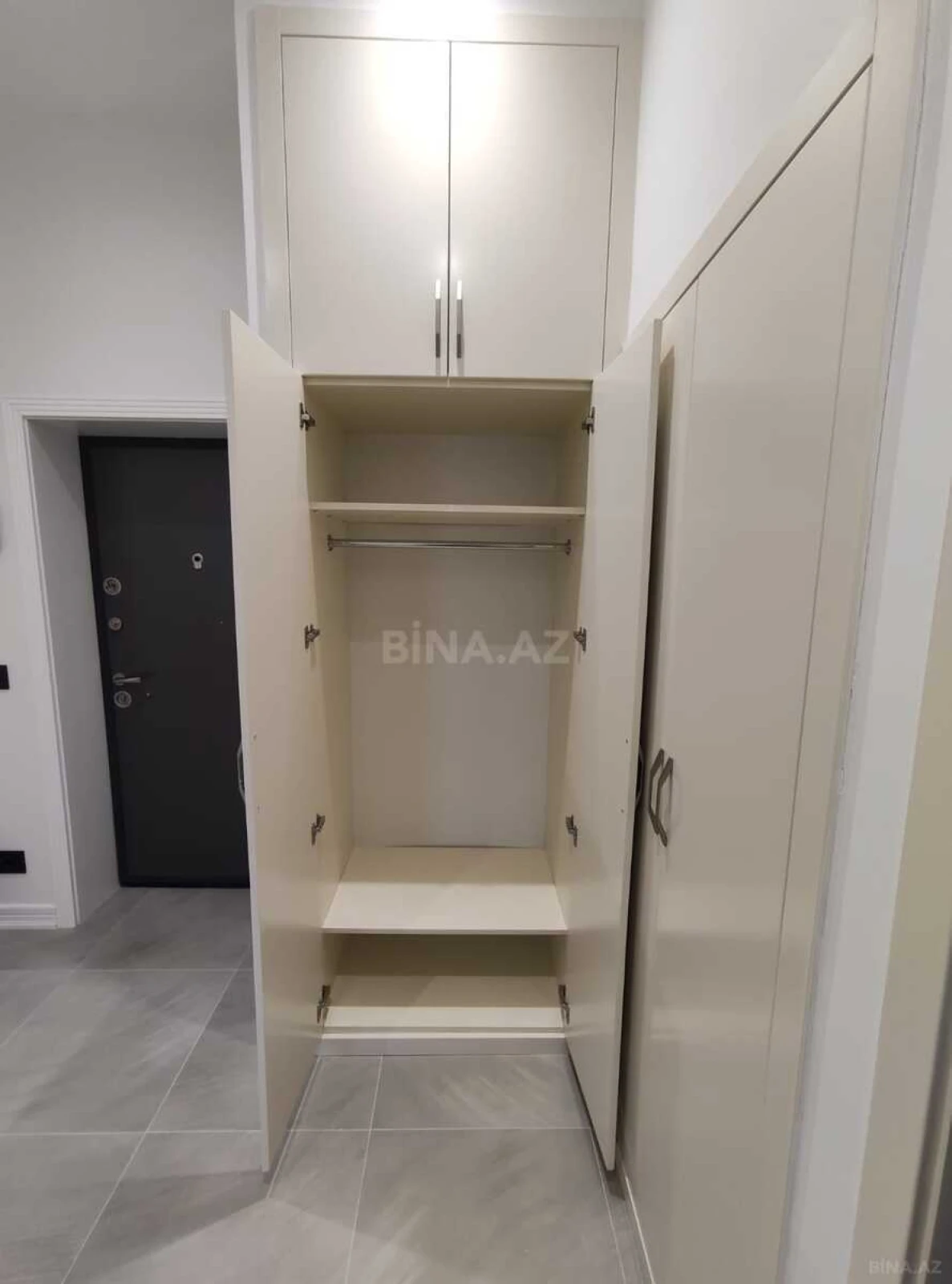 Satılır 2 otaqlı mənzil 77.7 m²