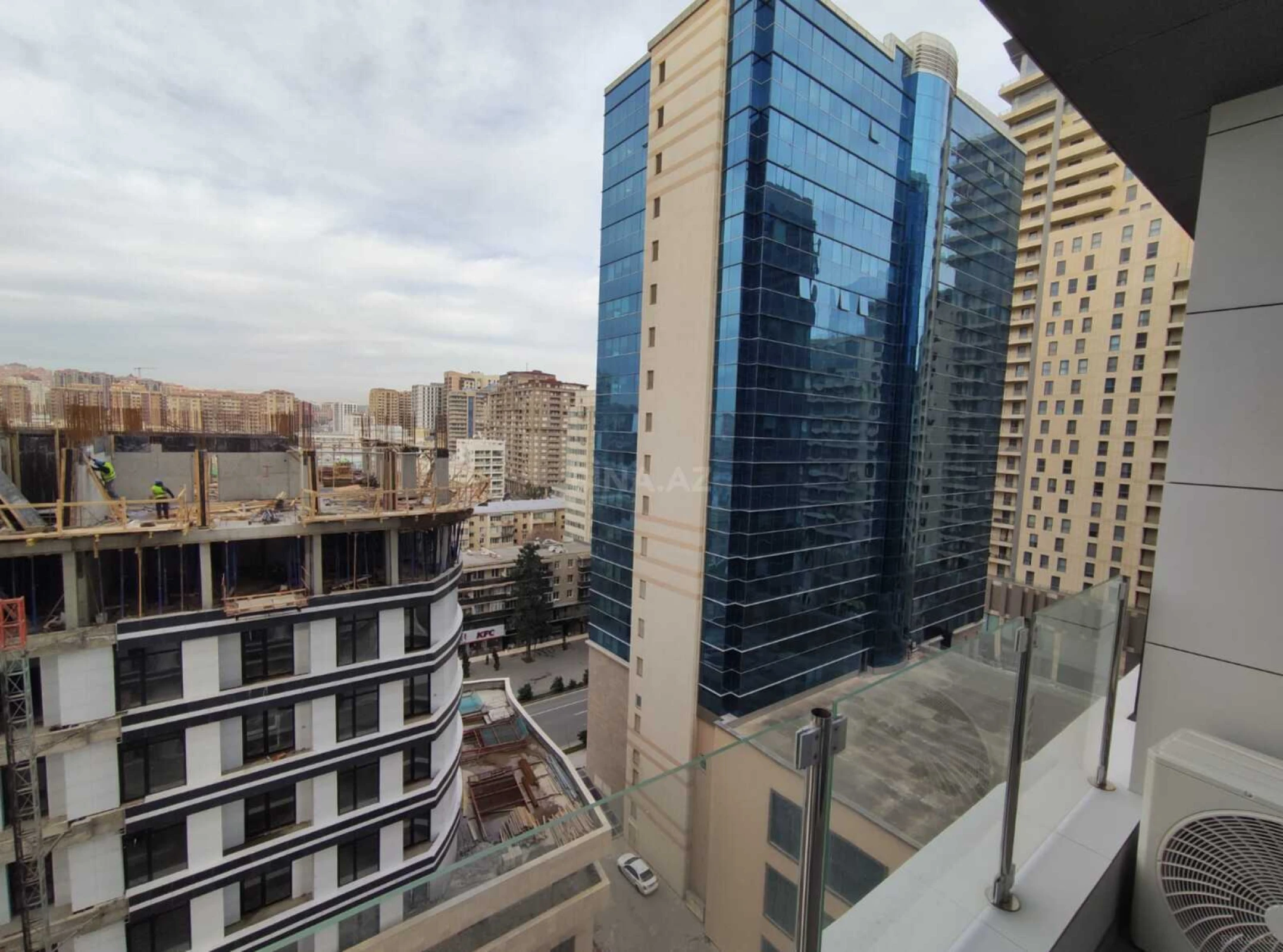 Satılır 2 otaqlı mənzil 77.7 m²