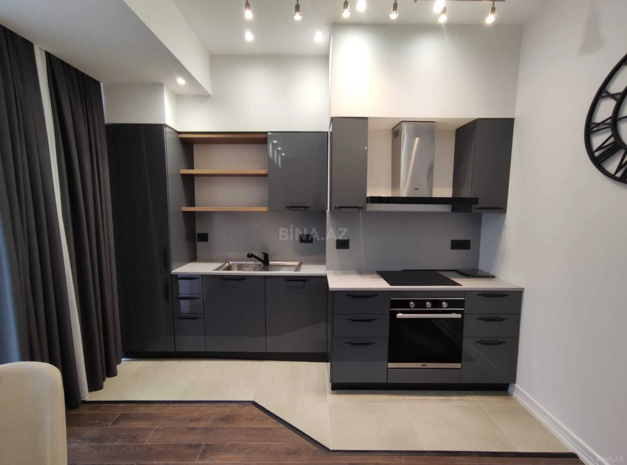 Satılır 2 otaqlı mənzil 77.7 m²