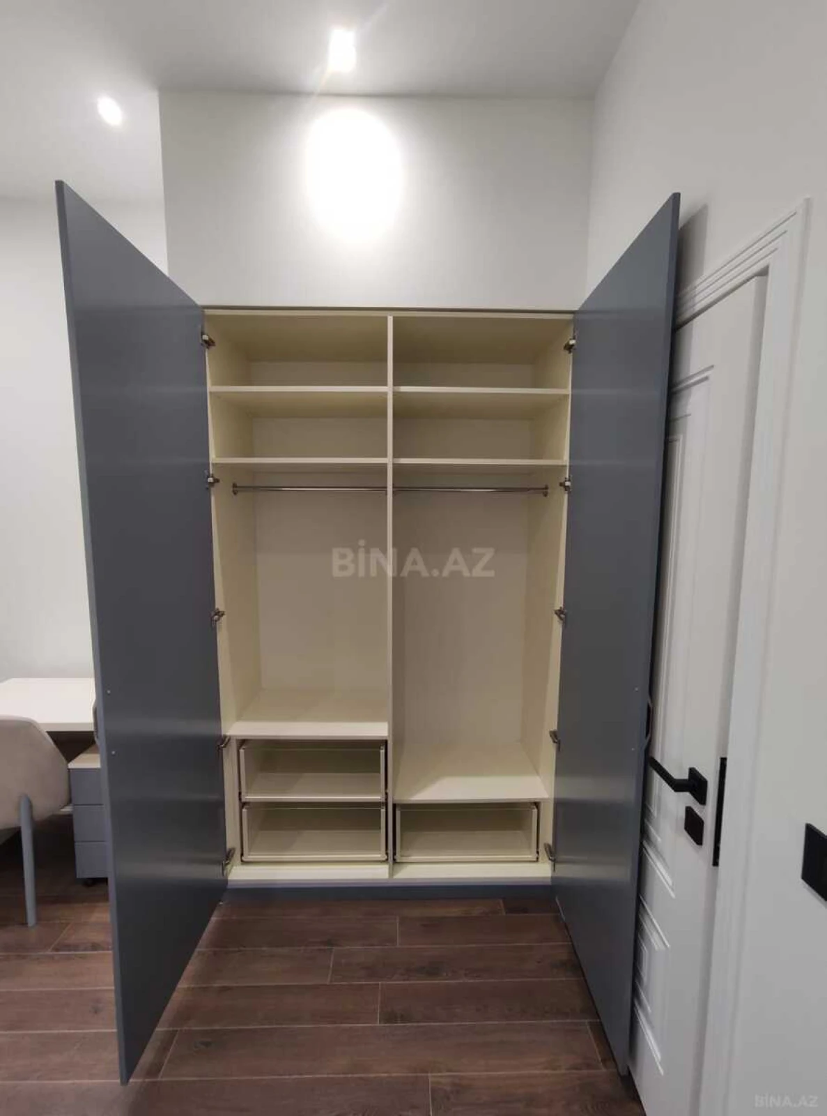 Satılır 2 otaqlı mənzil 77.7 m²