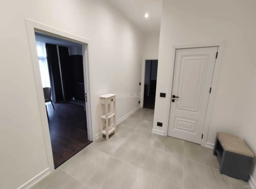 Satılır 2 otaqlı mənzil 77.7 m²