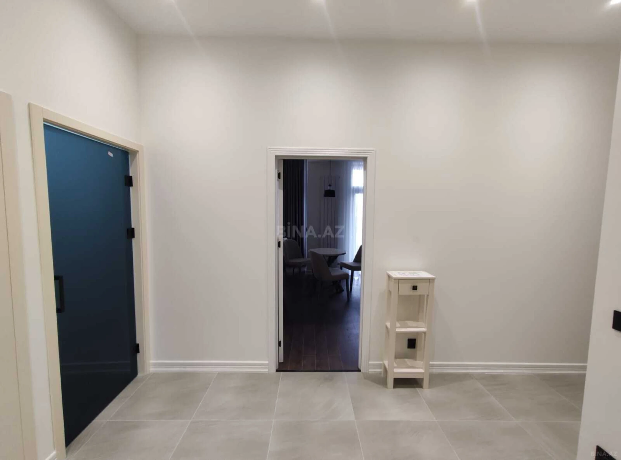 Satılır 2 otaqlı mənzil 77.7 m²