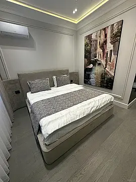 Satılır 4 otaqlı mənzil 140 m²