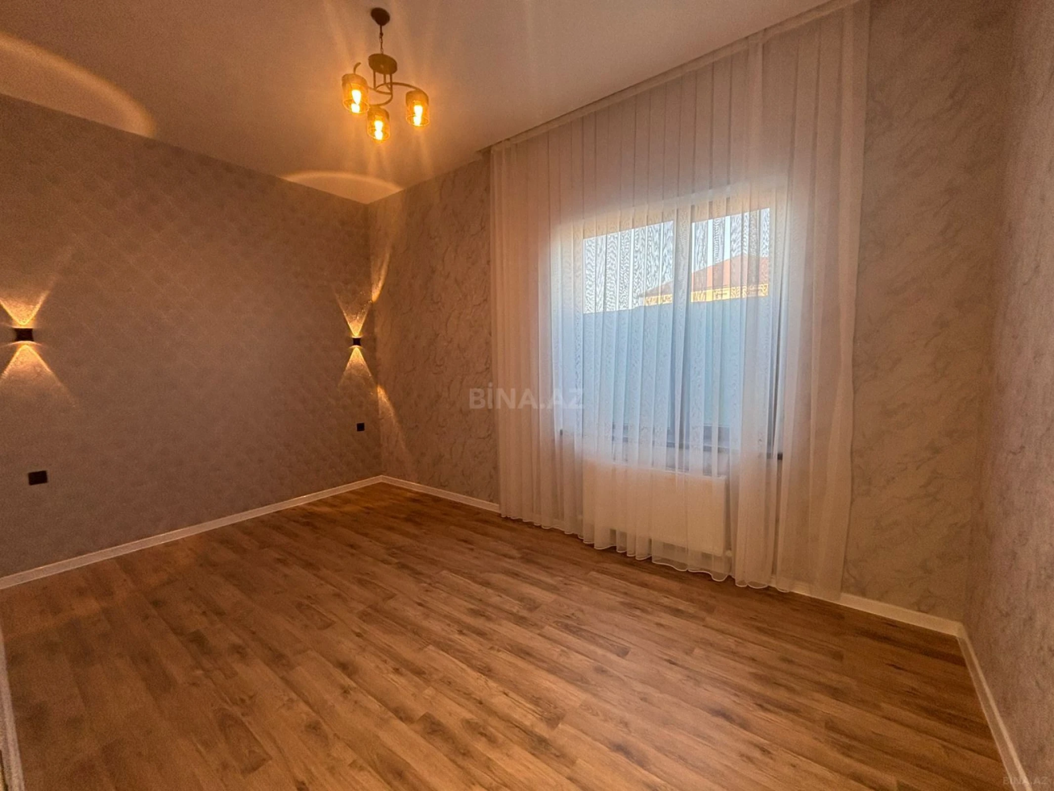 Satılır 4 otaqlı həyət evi 160 m²