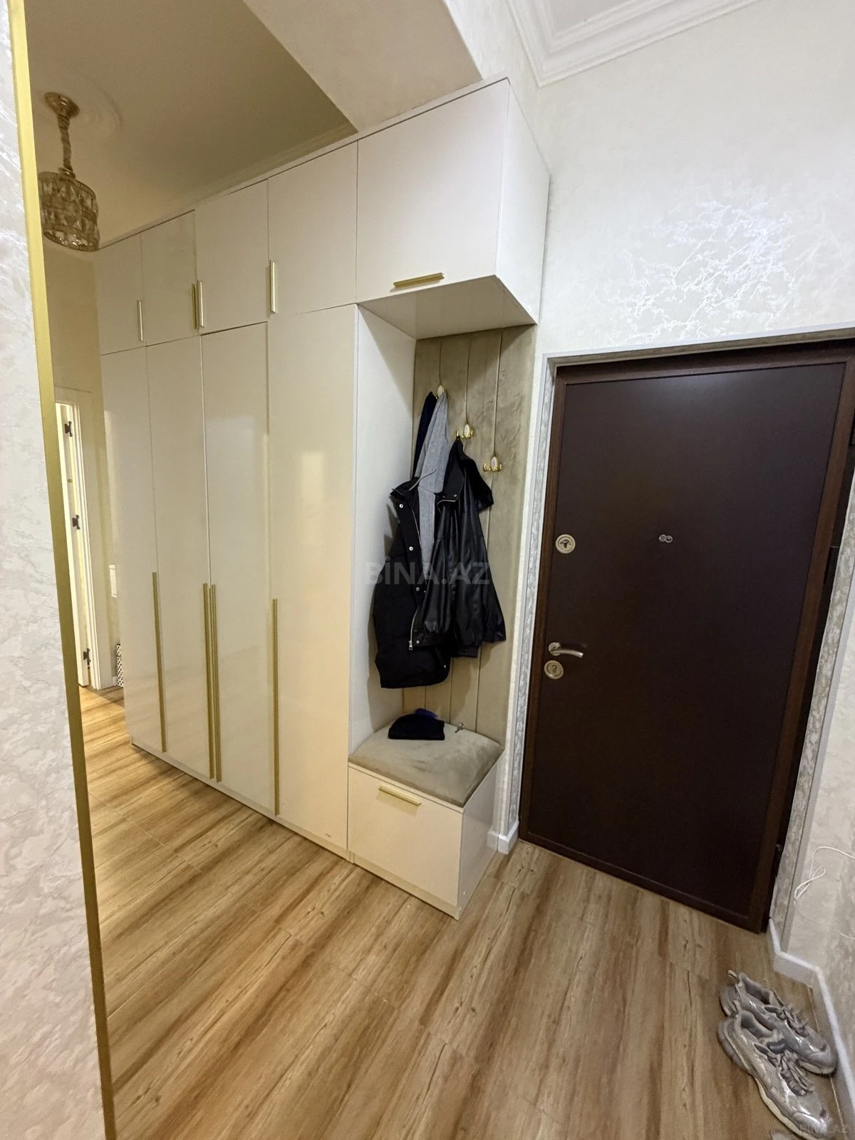 Satılır 2 otaqlı mənzil 65 m²