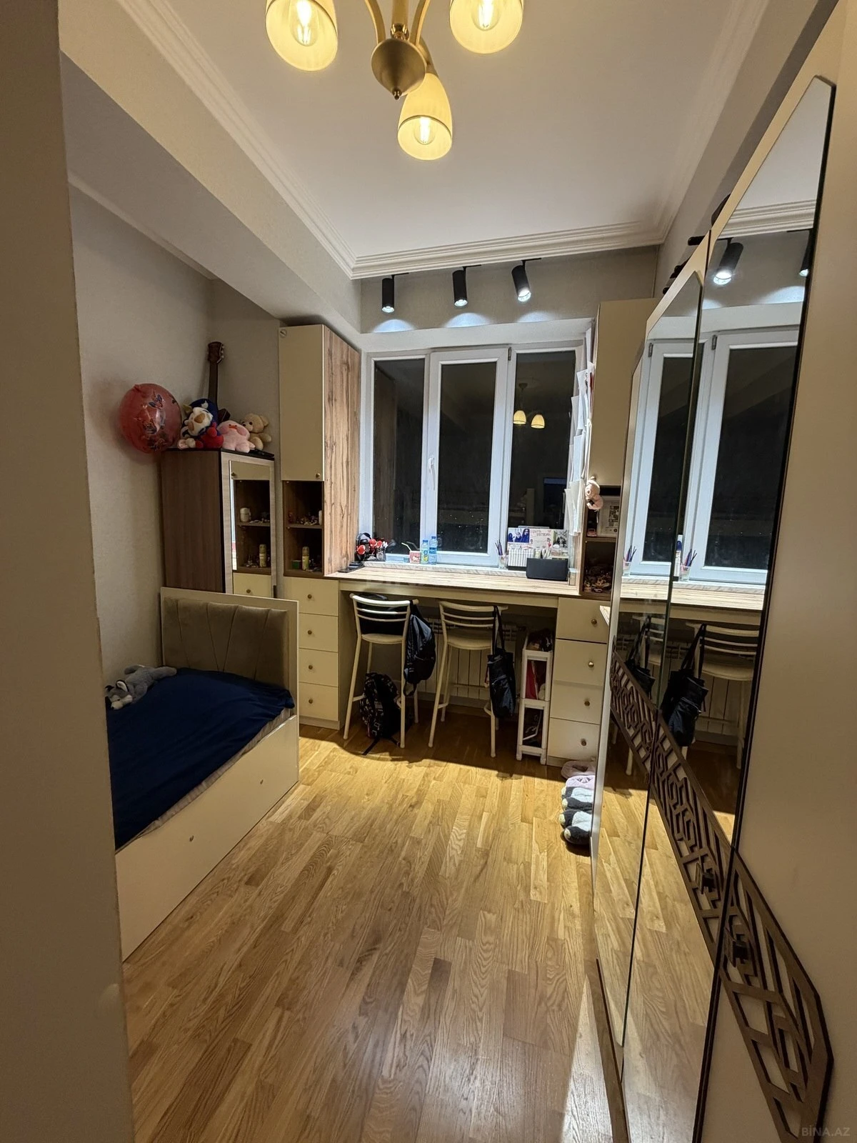 Satılır 2 otaqlı mənzil 65 m²