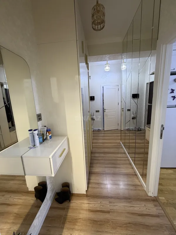 Satılır 2 otaqlı mənzil 65 m²