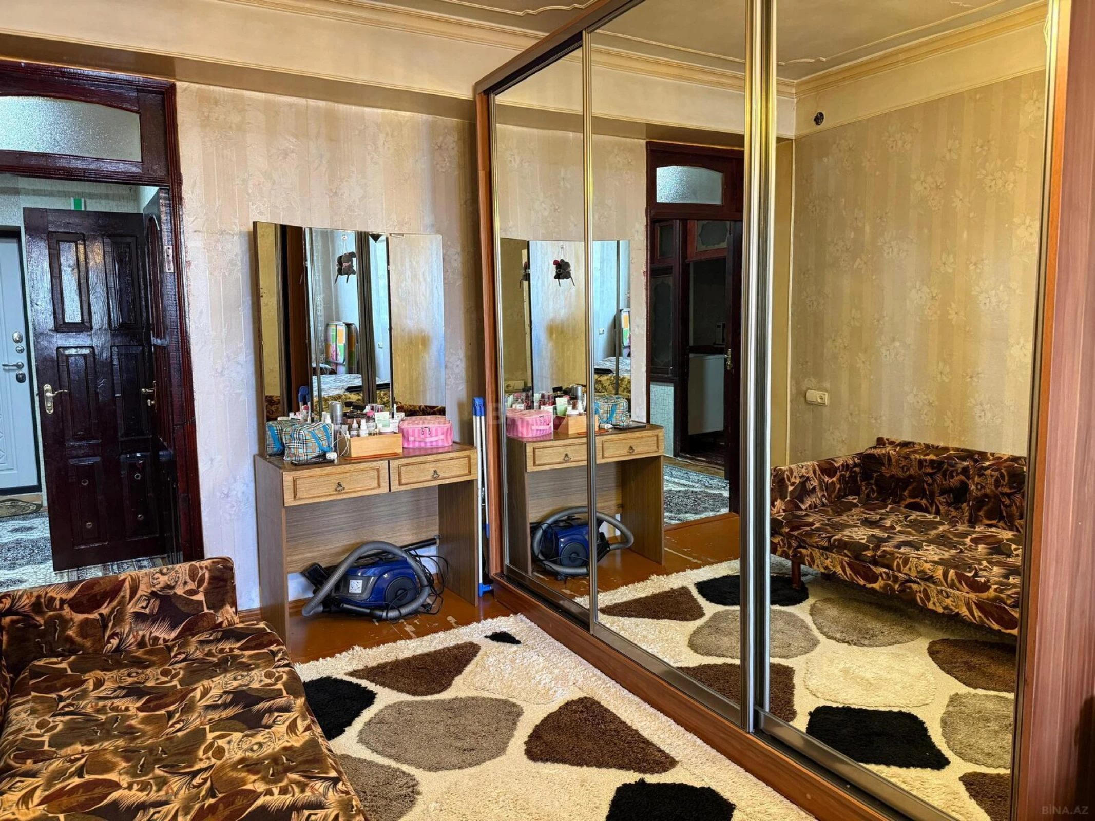 Satılır 2 otaqlı mənzil 55 m²