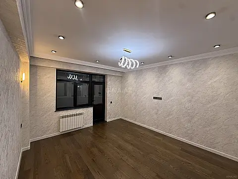 Satılır 3 otaqlı mənzil 82 m²