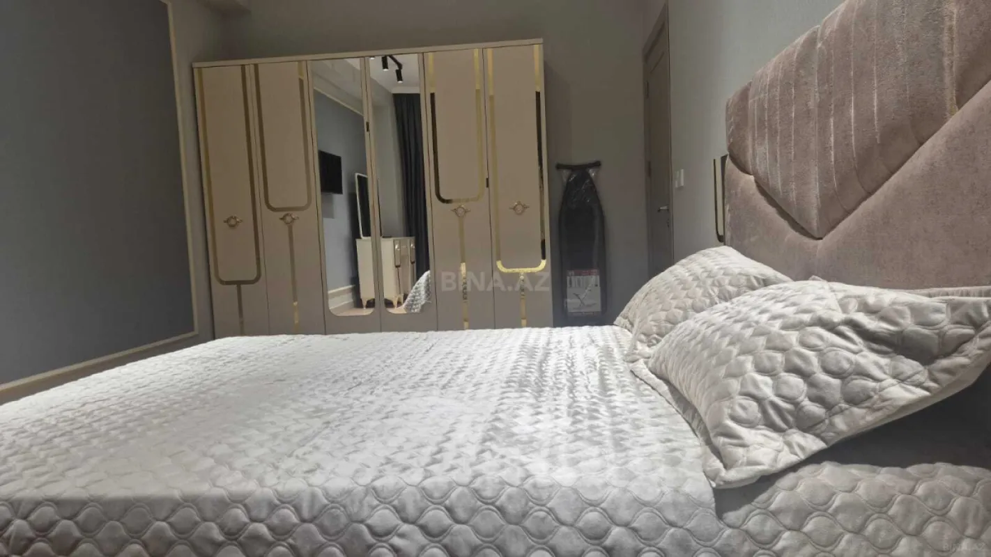 Kirayə verilir 2 otaqlı mənzil 95 m²