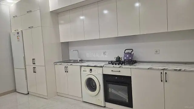 Kirayə verilir 2 otaqlı mənzil 95 m²