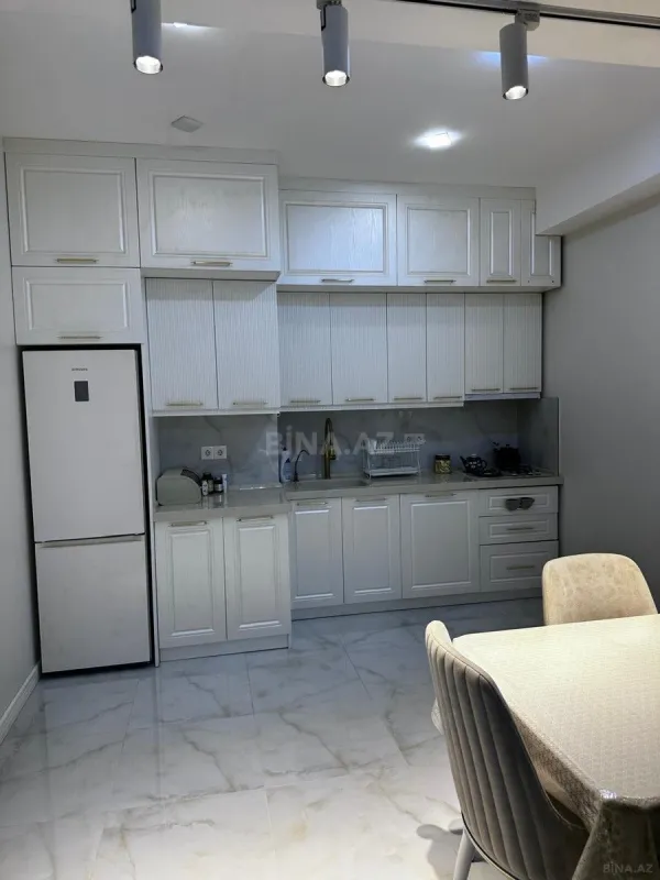 Satılır 2 otaqlı mənzil 85 m²