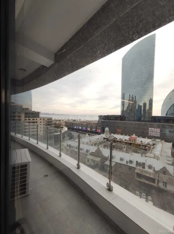 Satılır 2 otaqlı mənzil 92.2 m²