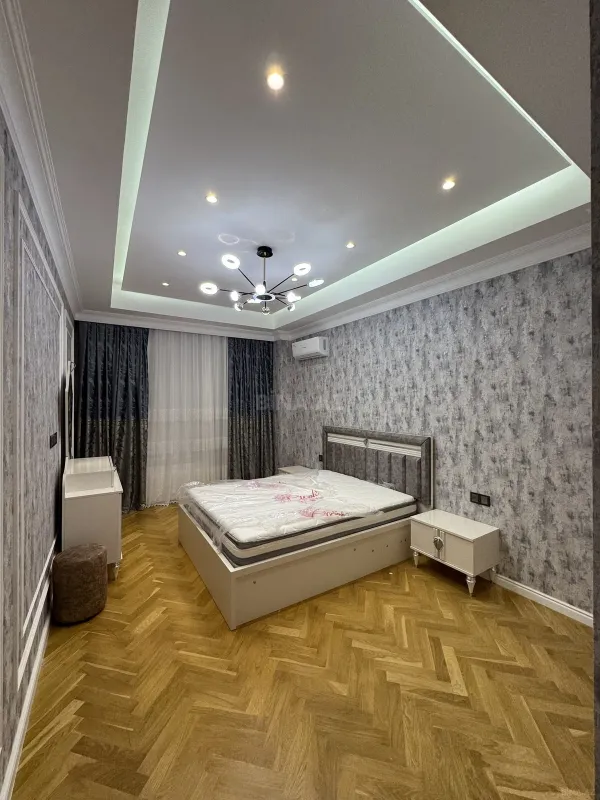 Kirayə verilir 2 otaqlı mənzil 91 m²