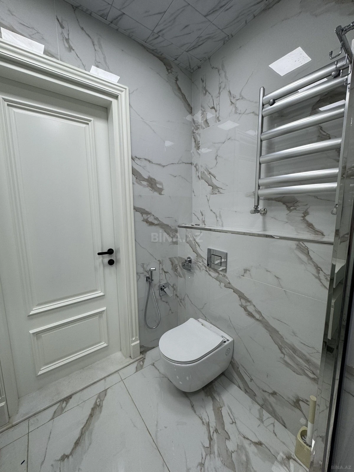 Kirayə verilir 2 otaqlı mənzil 91 m²