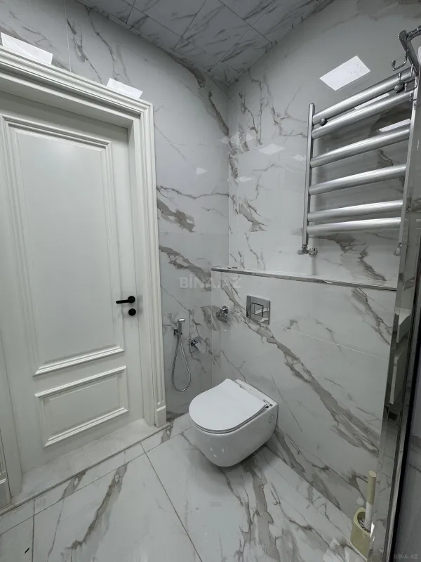 Kirayə verilir 2 otaqlı mənzil 91 m²