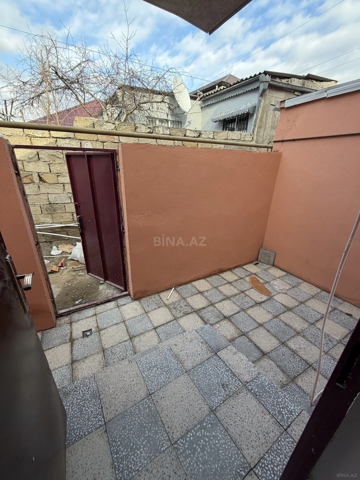 Satılır 2 otaqlı həyət evi 65 m²