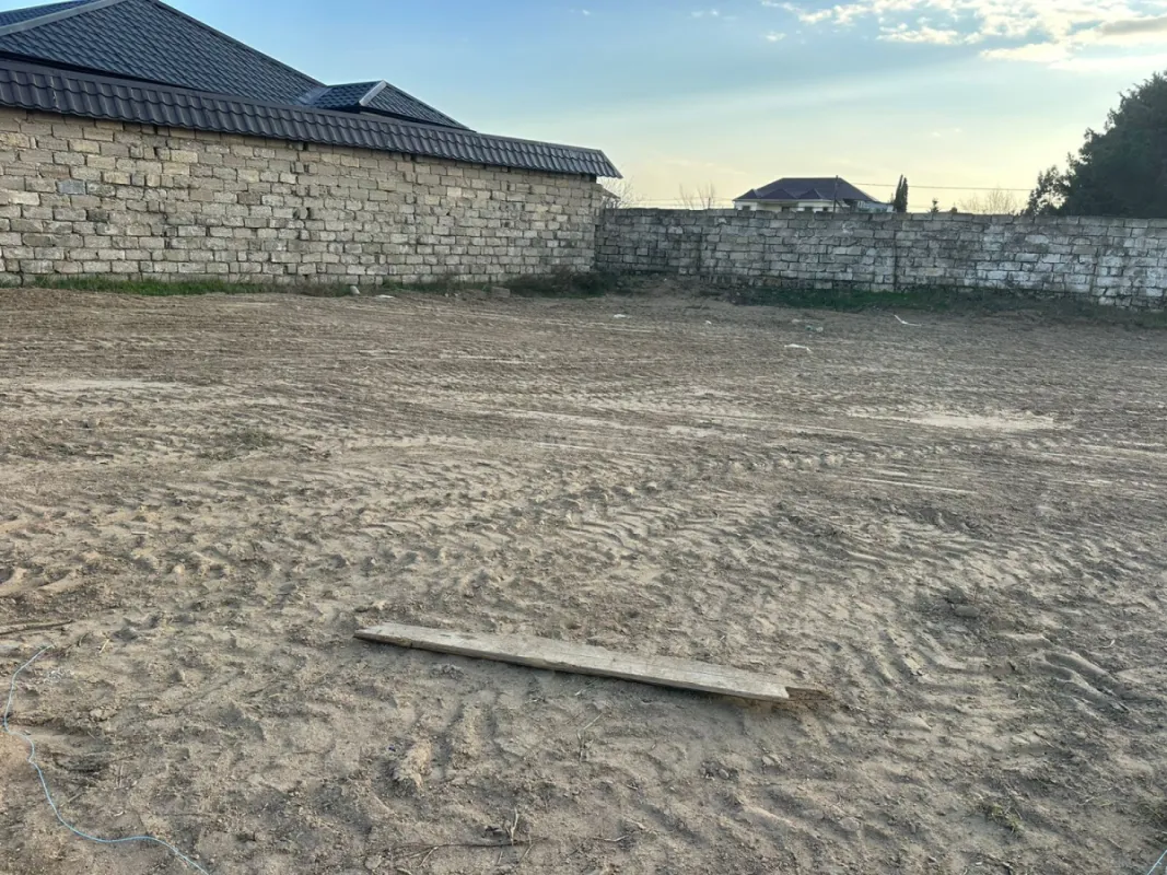 Satılır torpaq sahəsi 2 m²