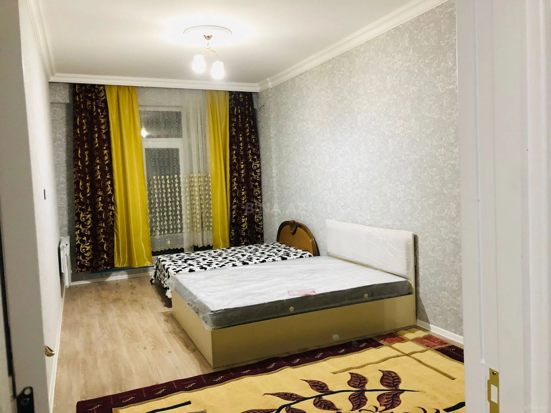 Kirayə verilir 2 otaqlı mənzil 74 m²
